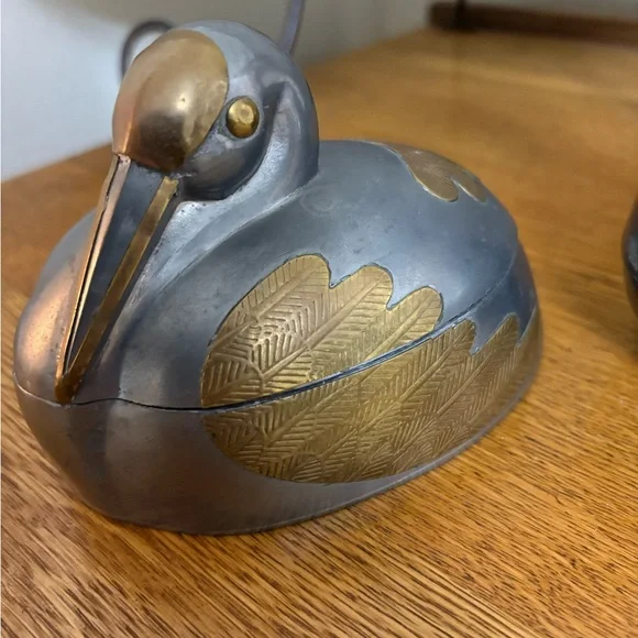 vintage pewter and brass duck-shaped and swan pair of trinket boxes. - Picture 2 of 11